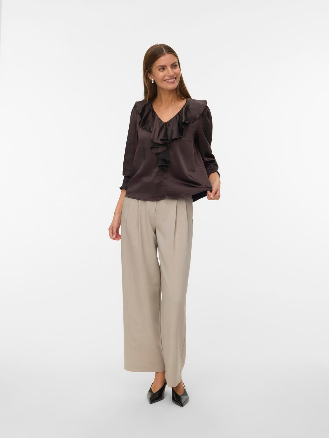 model_shot-front
